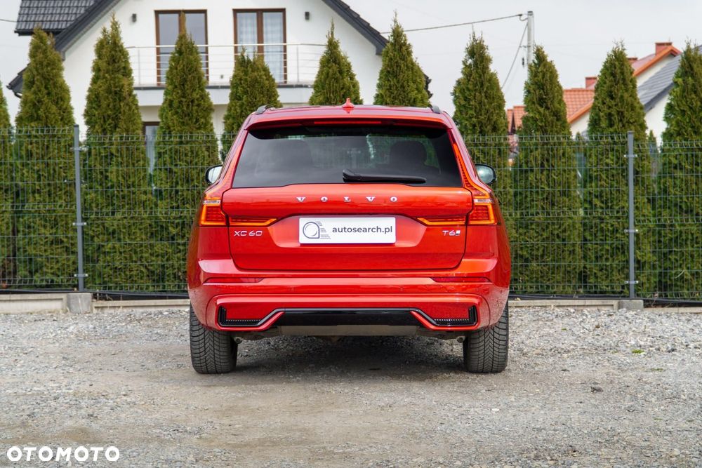 Volvo XC 60 T6 Plug-In Hybrid AWD Plus Dark - 5