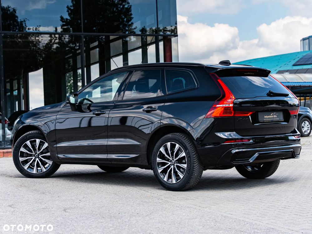 Volvo XC 60 B4 D Plus Dark - 11