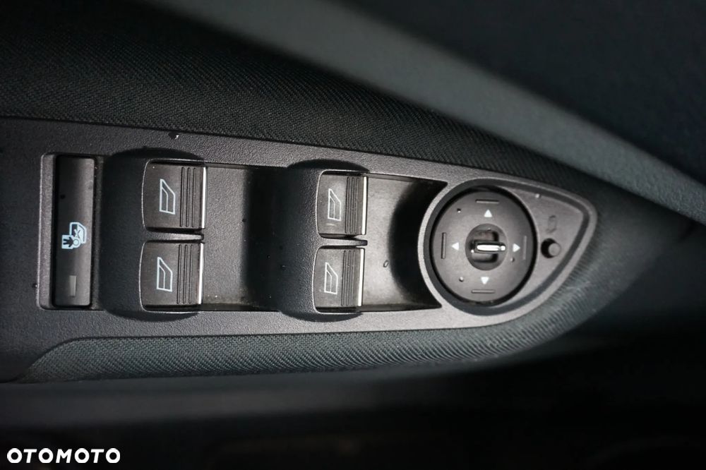 Ford Grand C-MAX - 23