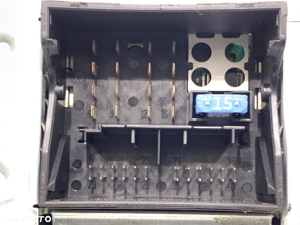 RADIO  PEUGEOT 3008 nadwozie wielkoprzestrzenne (MPV) (0U_) 2009 - 2017 1.6 HDi 82 kW [112 KM] olej - 5