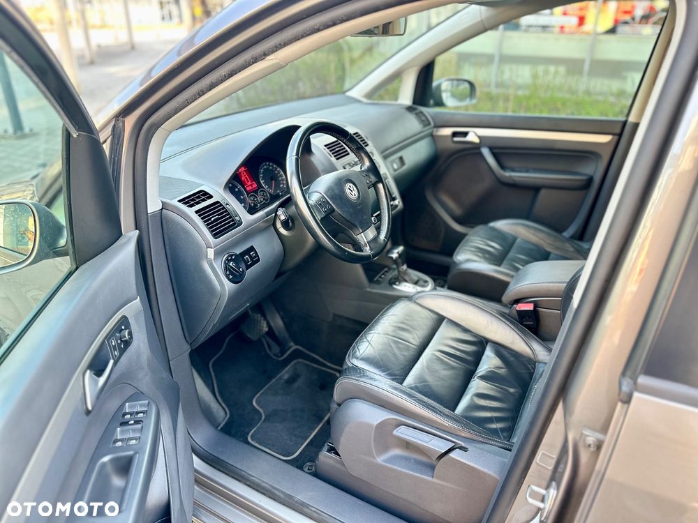 Volkswagen Touran 1.4 TSI DSG Highline - 5