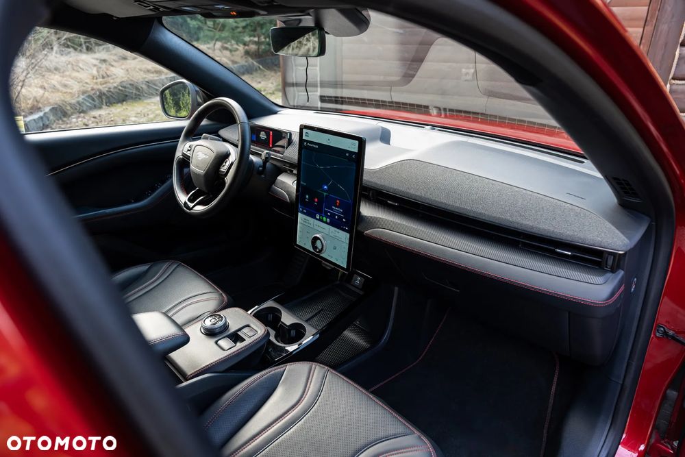 Ford Mustang Mach-E 75kWh AWD Premium - 28