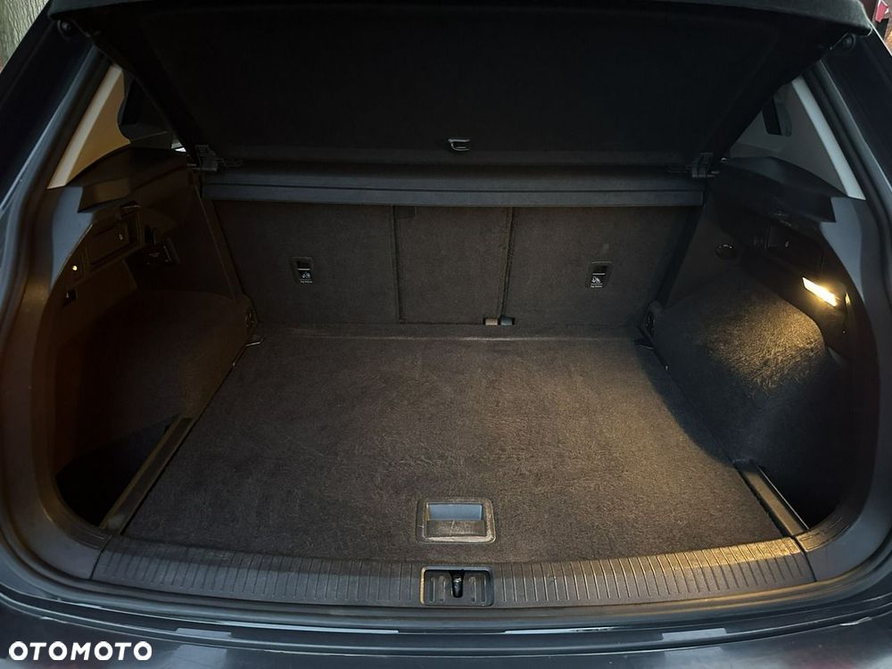 Volkswagen Tiguan - 38