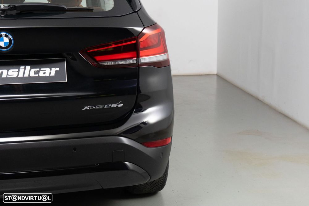 BMW X1 25 e xDrive Corporate Edition - 17
