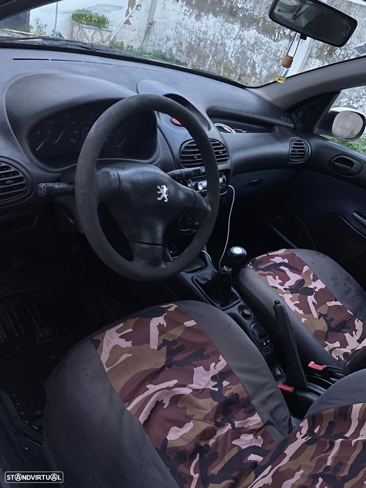 Peugeot 206 1.1 XR - 6