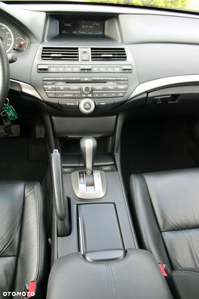 Honda Accord 2.4 Executive - 28