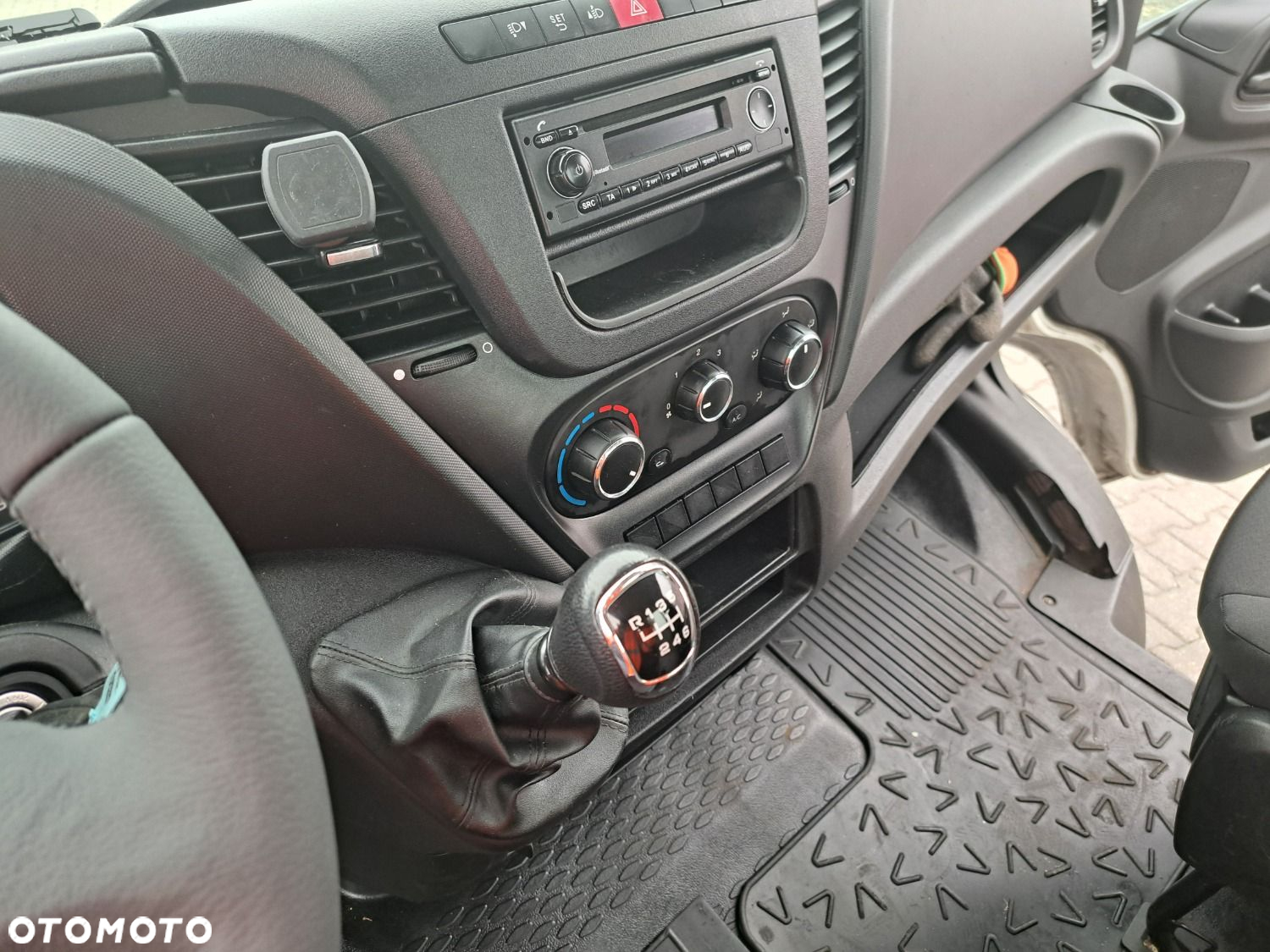 Iveco Daily 35S14N + Movex Tl 13M - 28