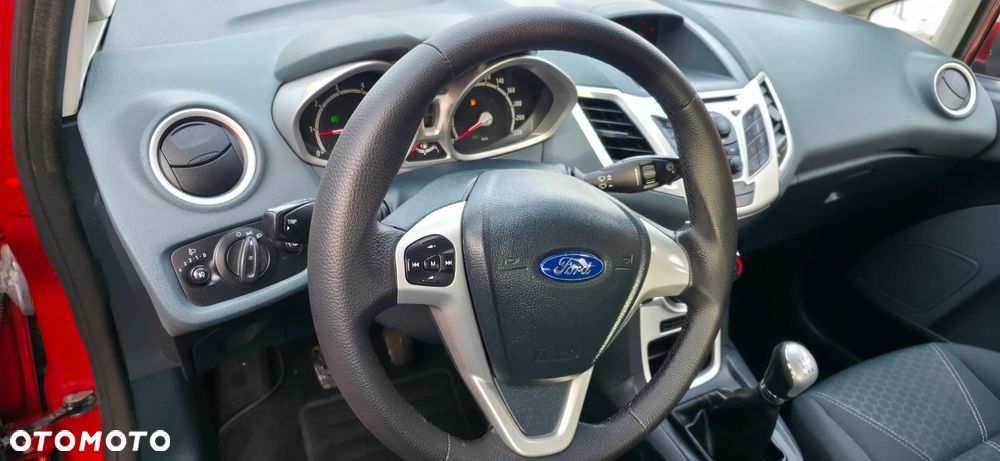 Ford Fiesta 1.25 Titanium - 21