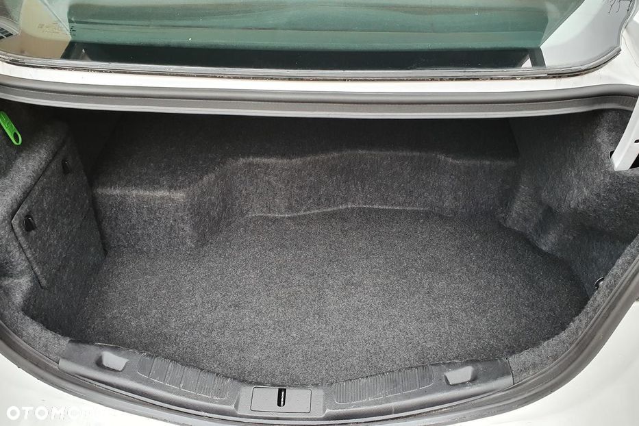 Ford Mondeo 2.0 Hybrid Titanium - 8