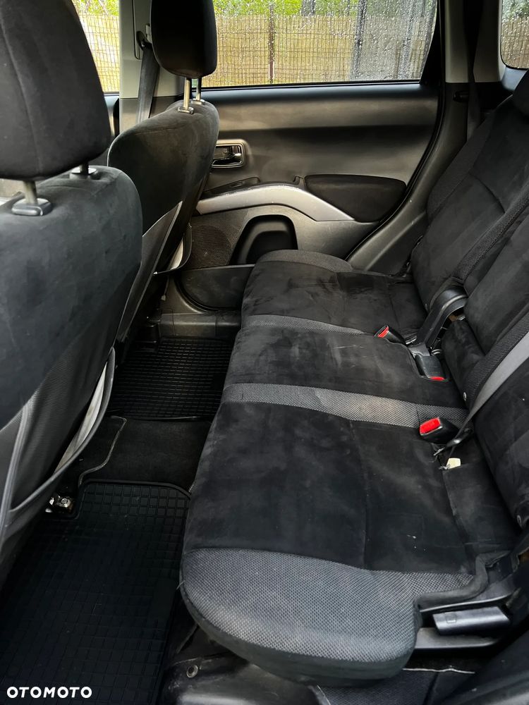 Mitsubishi Outlander - 5