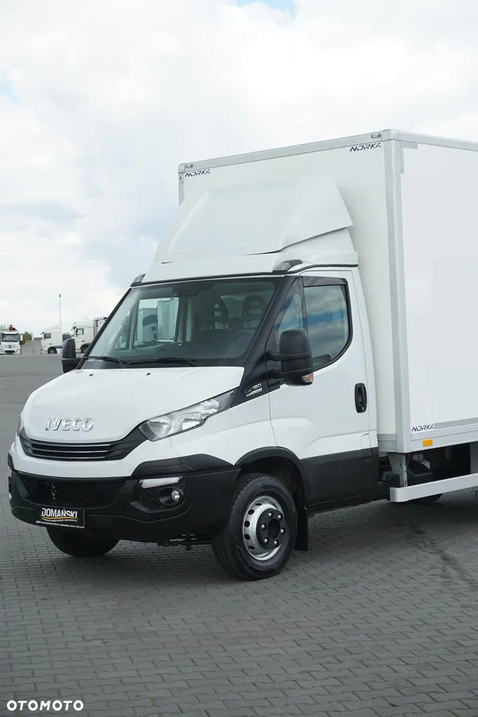 Iveco / DAILY / 70C18 / E 6 / KONTENER + WINDA / 10 PALET / ŁAD. 3565 KG - 40
