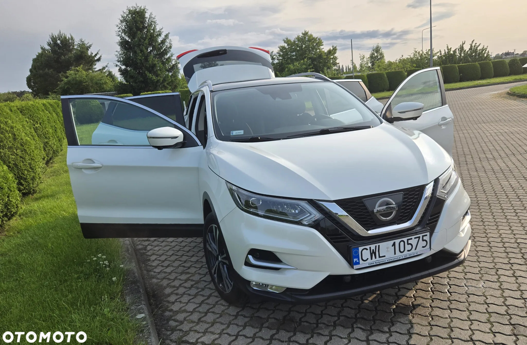 Nissan Qashqai 1.6 DIG-T N-Connecta - 8