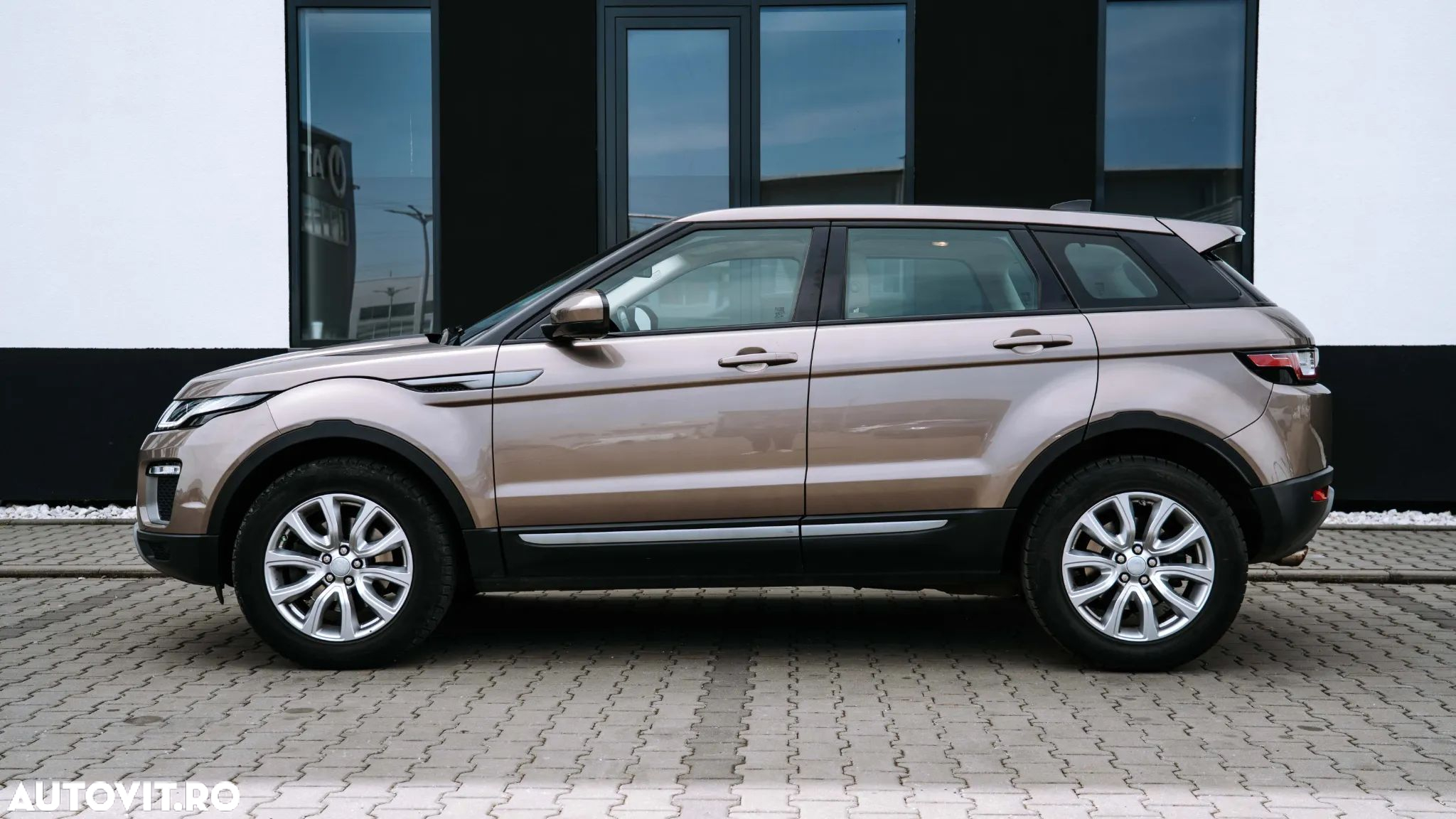 Land Rover Range Rover Evoque - 4