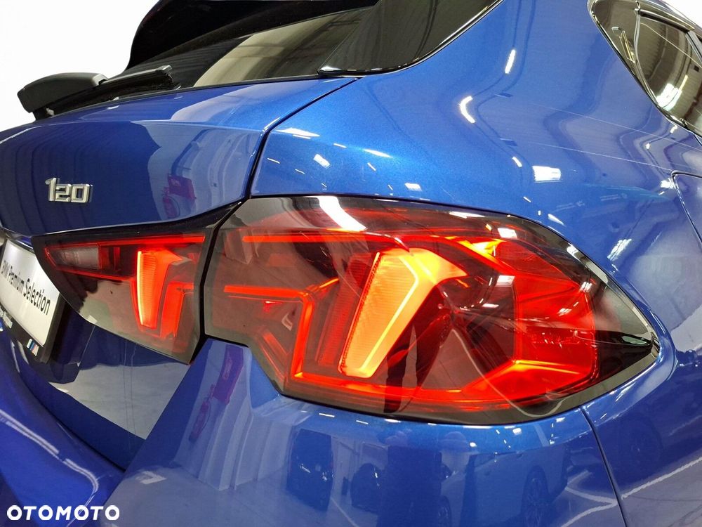 BMW Seria 1 120 mHEV - 20