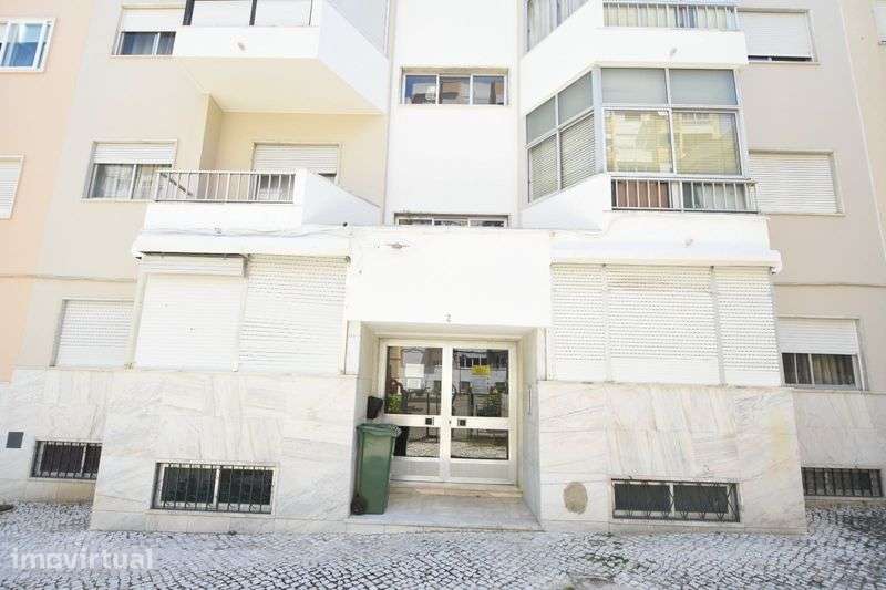Duplex à venda na Praceta Abel Salazar - Alfornelos - Grande imagem: 4/6