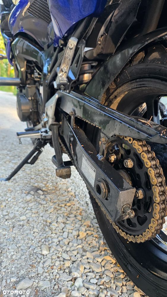 Yamaha FZ6 - 18