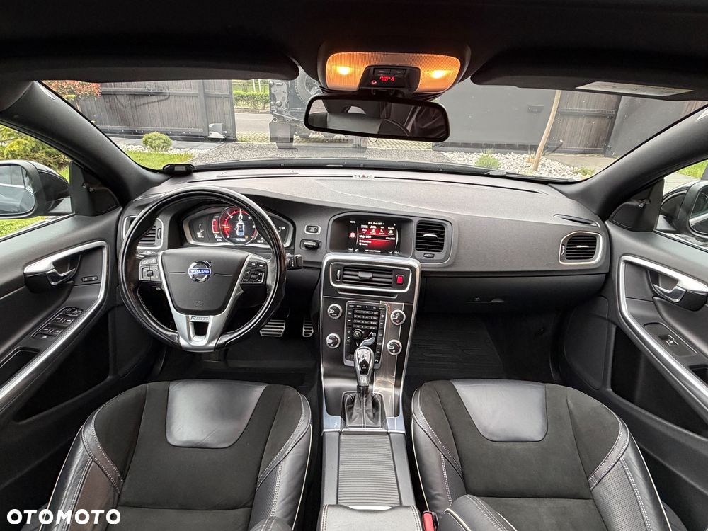 Volvo S60 D4 Geartronic Momentum - 30