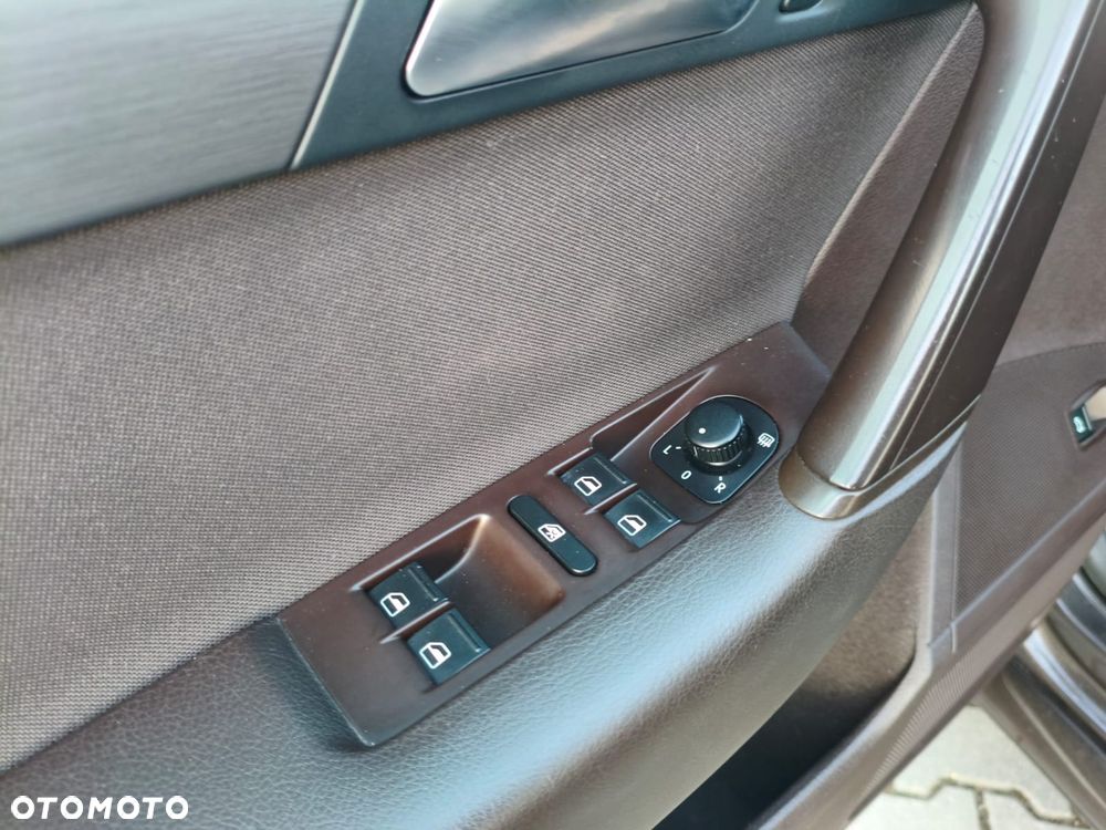 Volkswagen Passat 2.0 Blue TDI DSG SCR Comfortline - 10