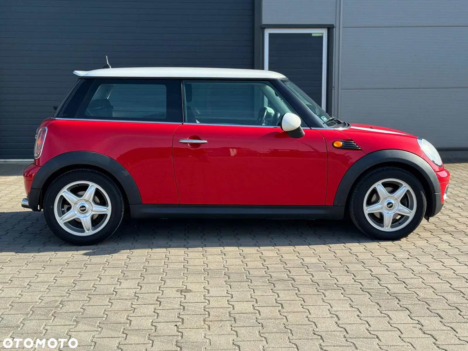 MINI Cooper Standard - 4