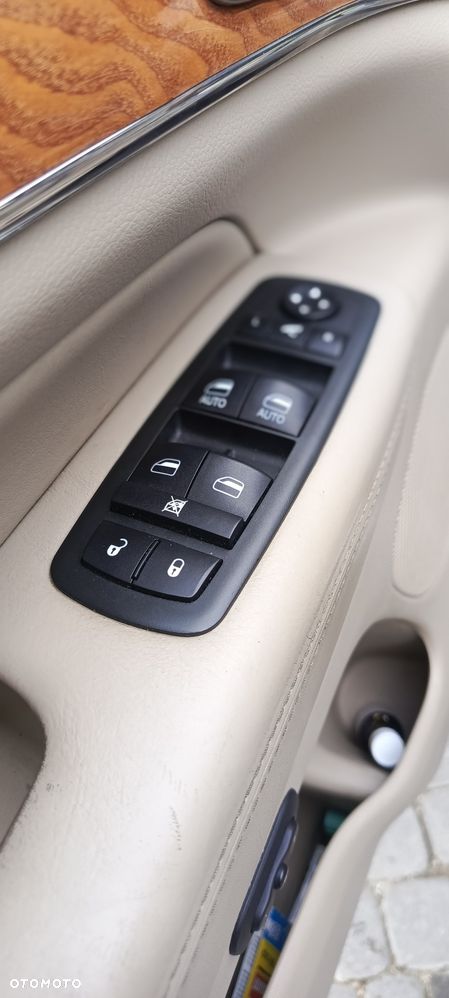 Jeep Grand Cherokee - 13