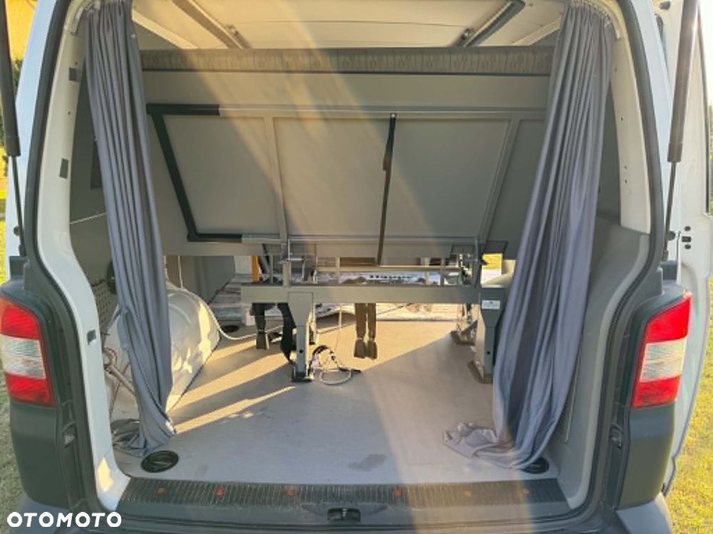 Volkswagen T5 California - 10