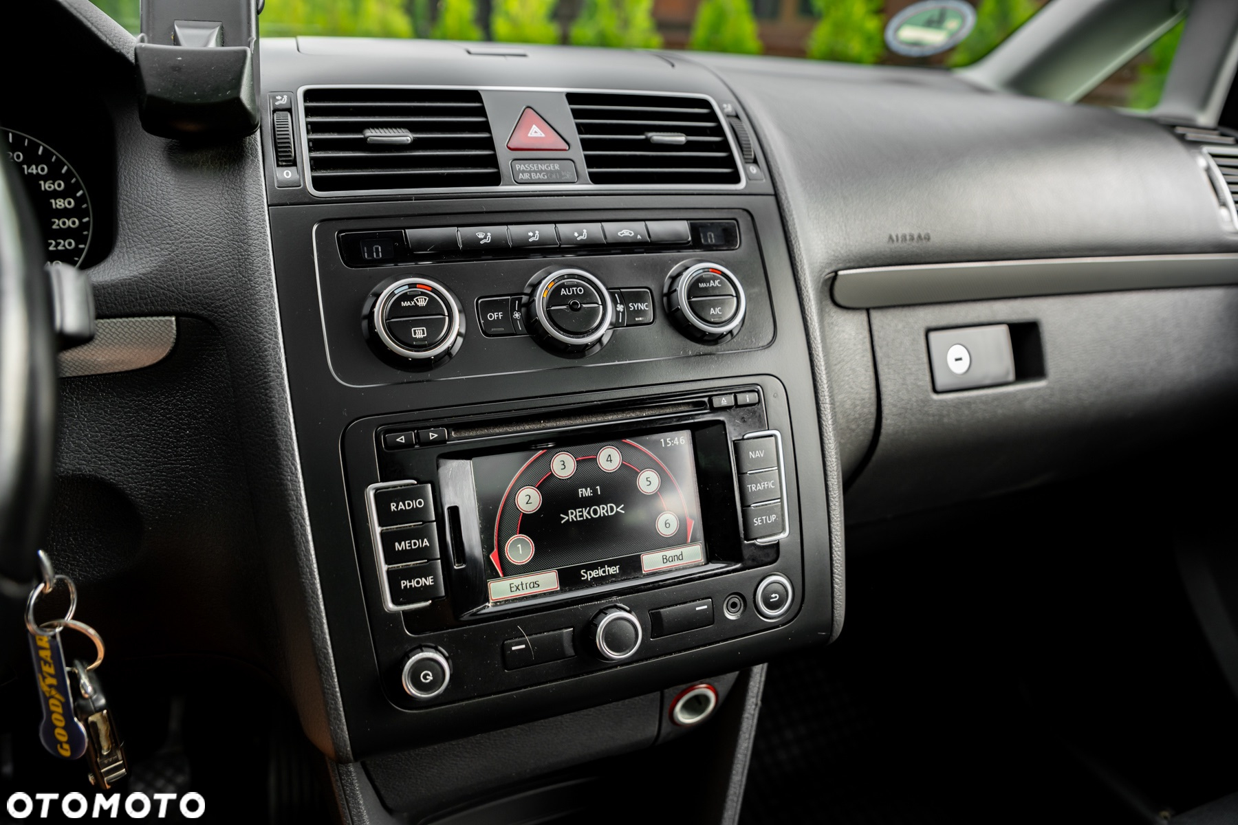 Volkswagen Touran 2.0 TDI DPF BlueMotion Technology MATCH - 33