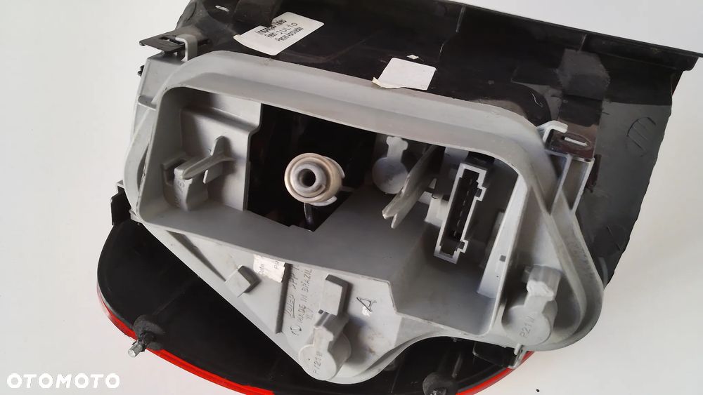 VW Fox Lampa Tył Prawa Lewa strona - 11