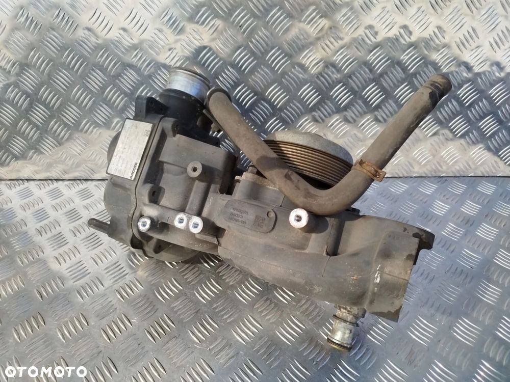 POMPA WODY DAF XF 106 - 3