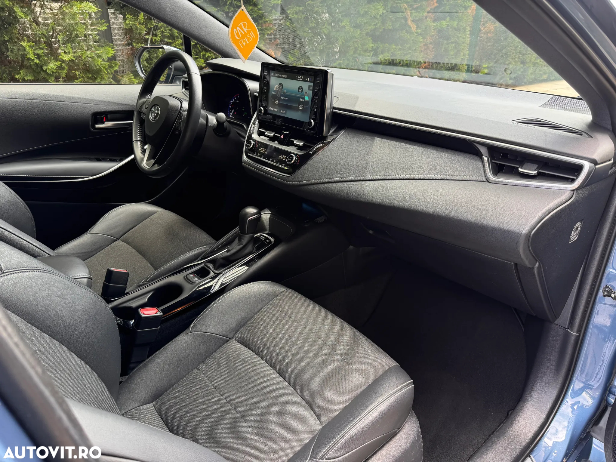 Toyota Corolla 1.8 Hybrid Touring Sports Business Edition - 11