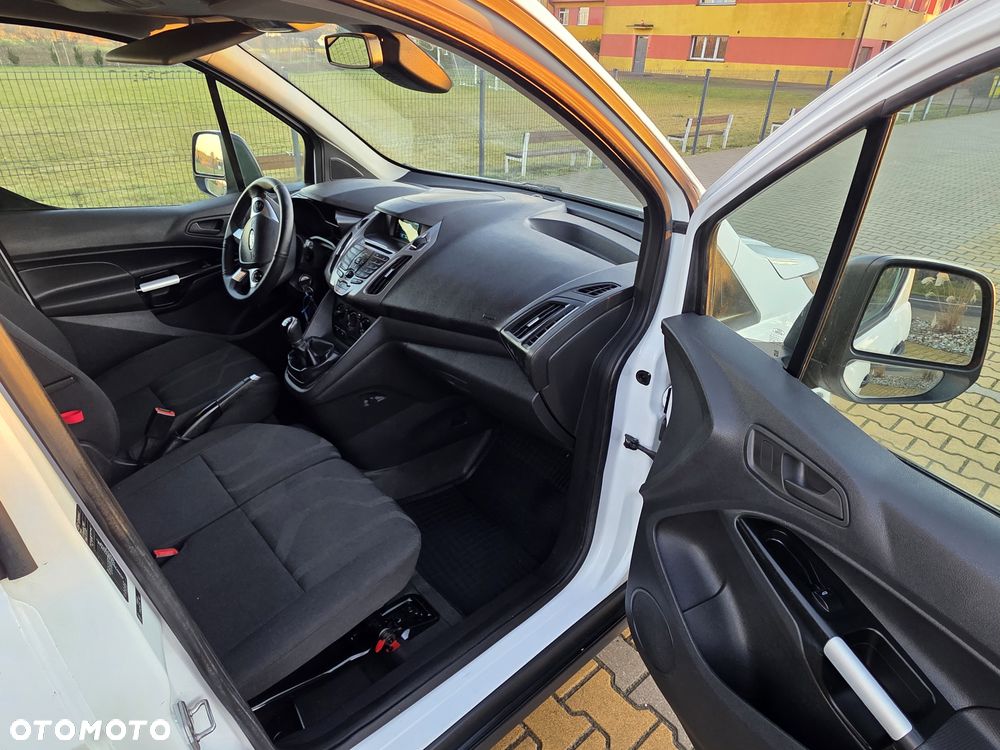 Ford Connect Transit - 18