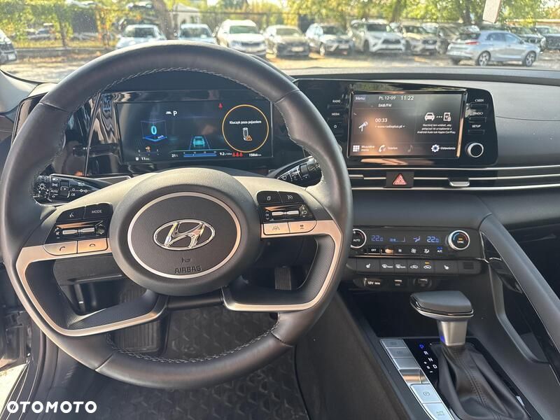 Hyundai Elantra - 10