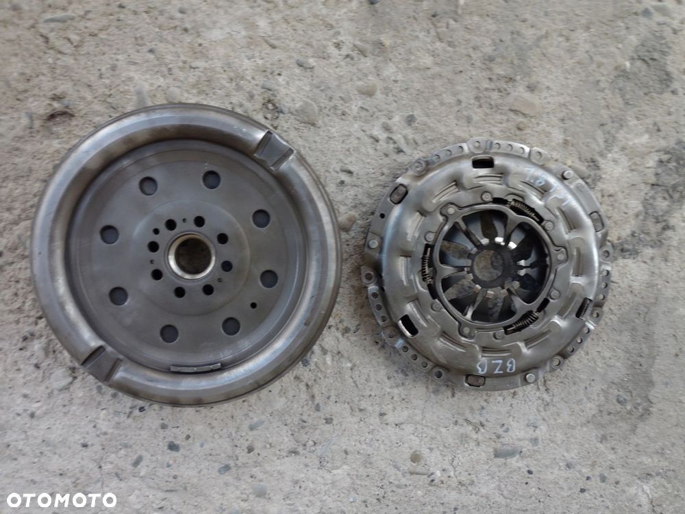 KOŁO DWUMASOWE 1.8 TFSI BZB VW PASSAT B6 GOLF VI - 3