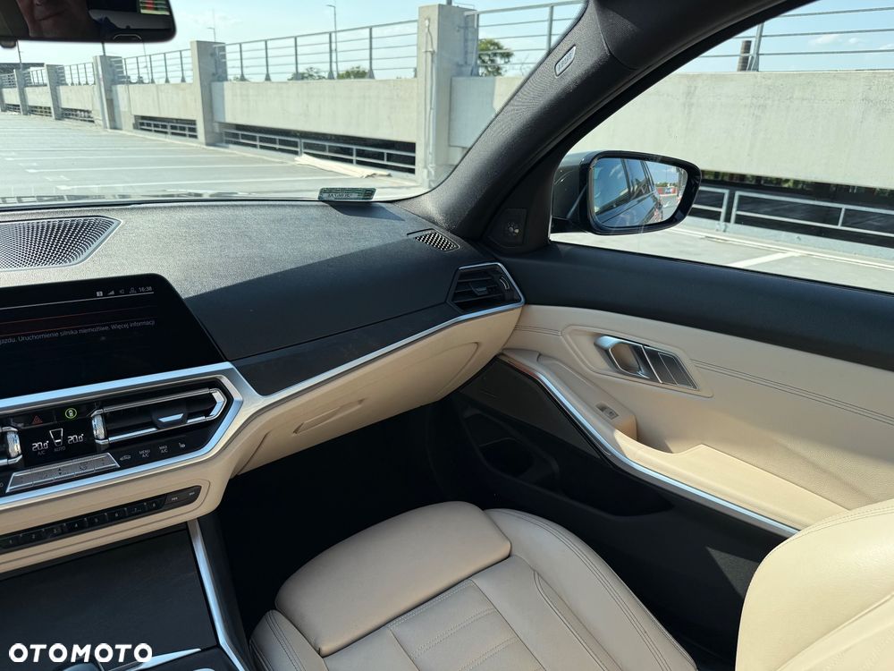 BMW Seria 3 330i M Sport sport - 8