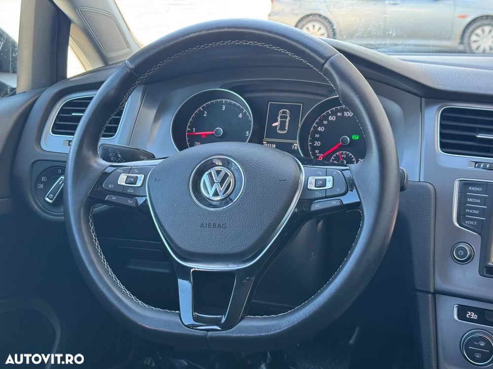 Volkswagen Golf 1.6 TDI BlueMotion Technology DSG Lounge - 11