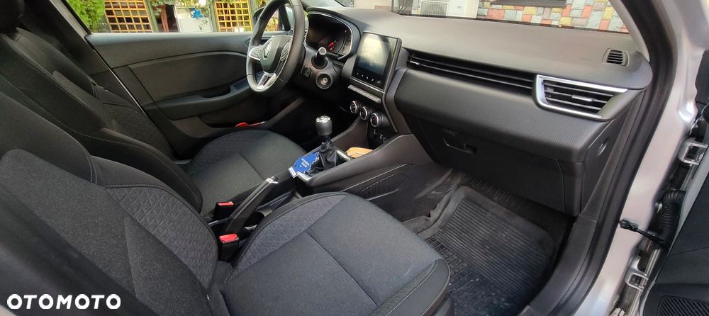Renault Clio - 12