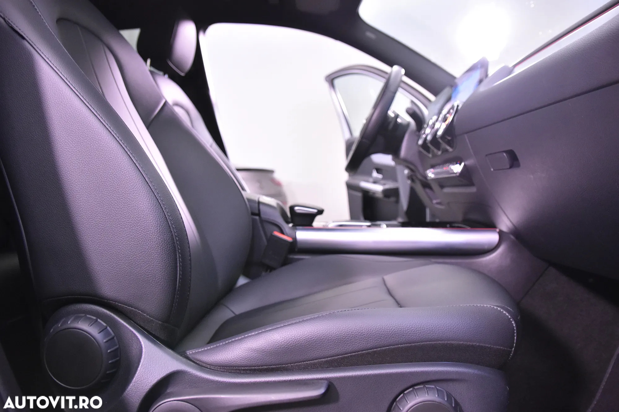 Mercedes-Benz GLA 200 d Aut. - 11