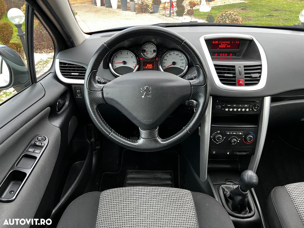 Peugeot 207 95 VTi Filou - 11