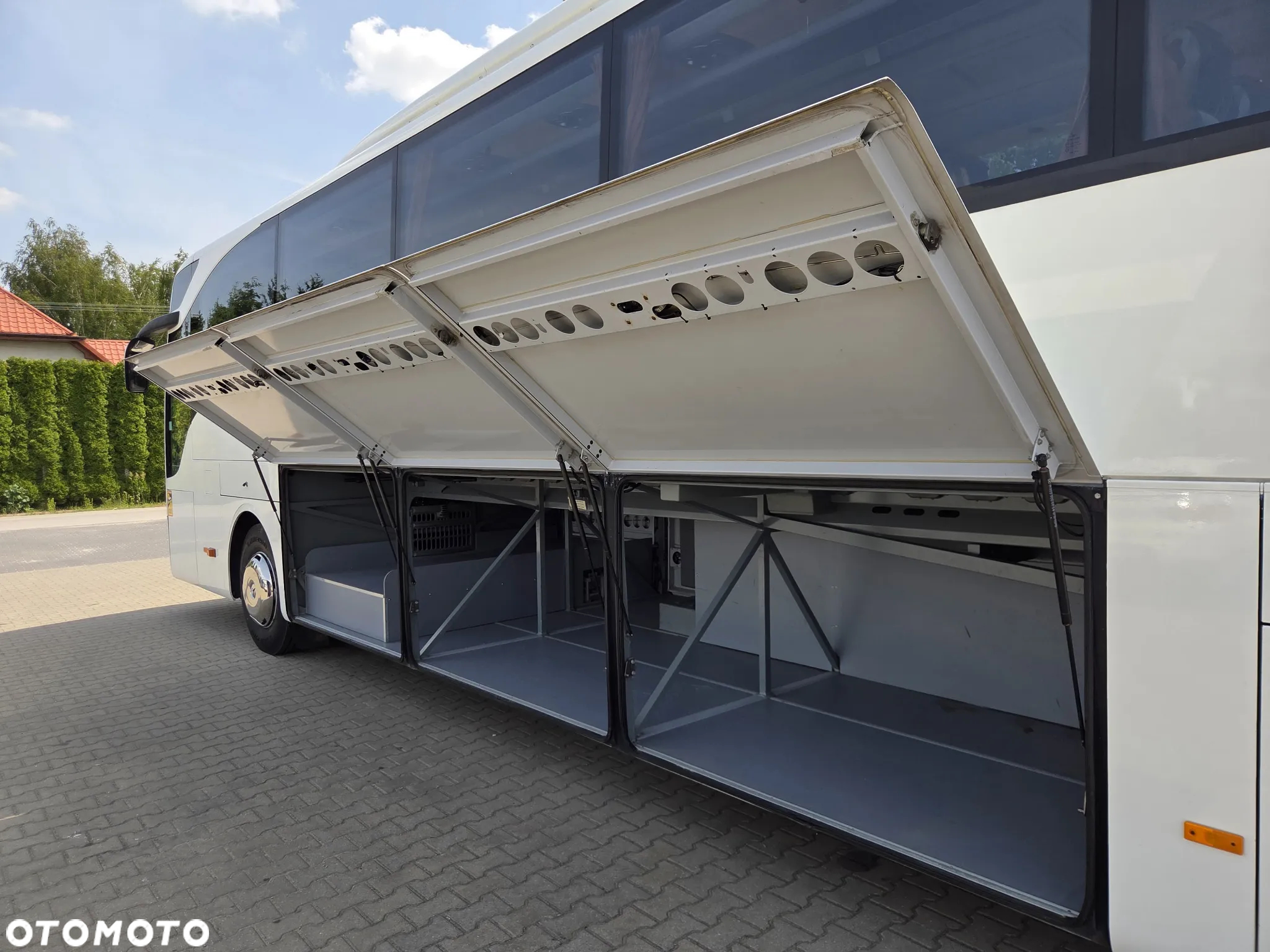 Mercedes-Benz TOURISMO RHD-L 14 METRÓW/ 61 MIEJSC LUXLINE / WC - 18