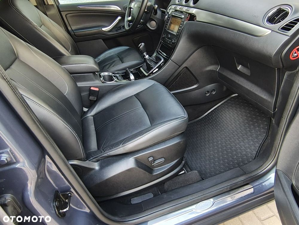 Ford S-Max - 28