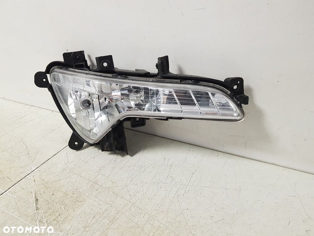 HALOGEN PRAWY PRAWA KIA SPORTAGE III 3 10-15 922023W200 92202-3W 922023W2 - 3
