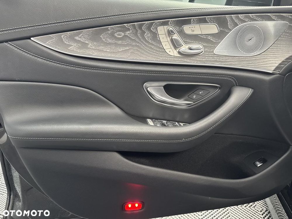 Mercedes-Benz CLS 450 4-Matic AMG - 11