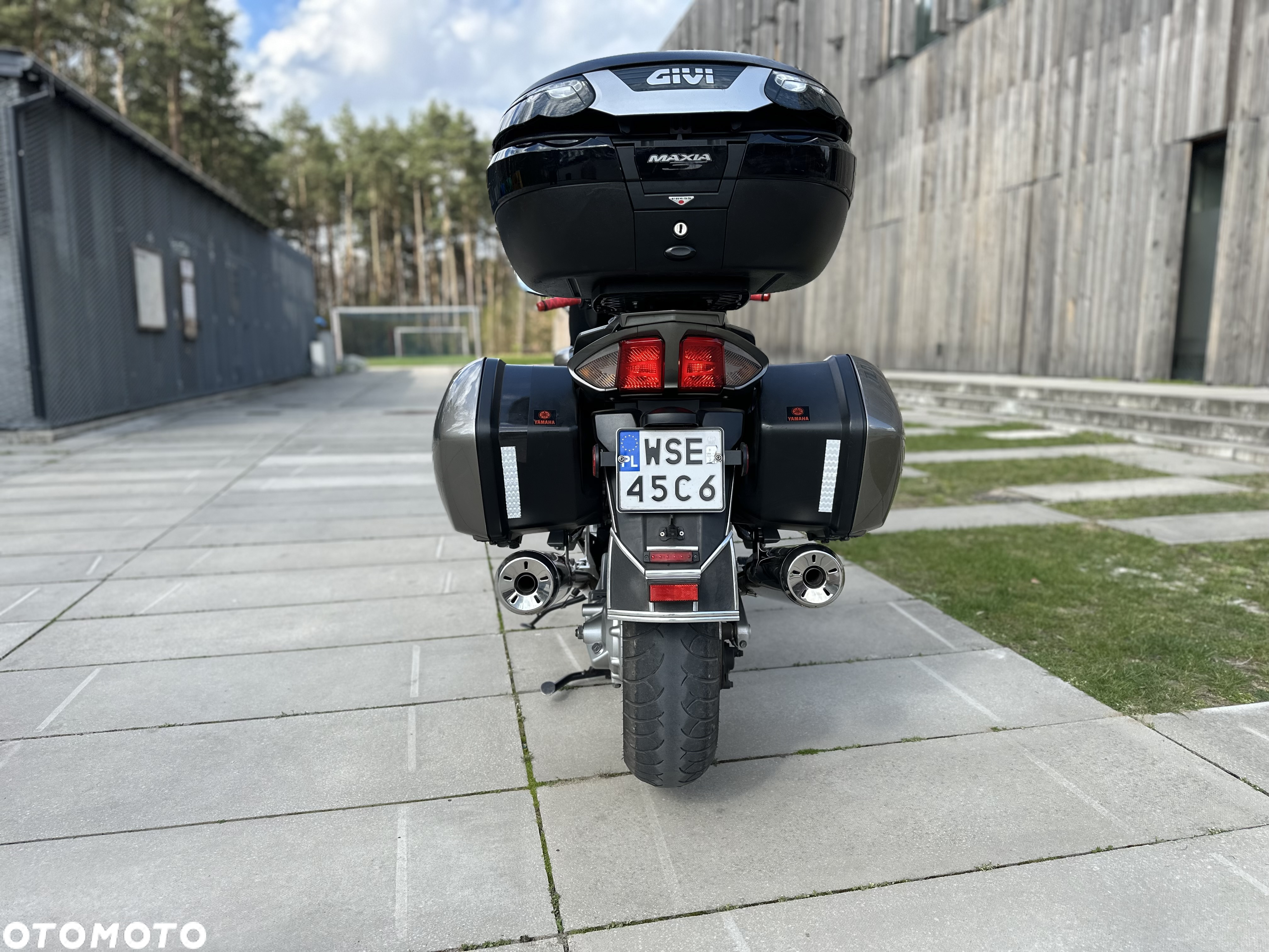 Yamaha FJR - 8