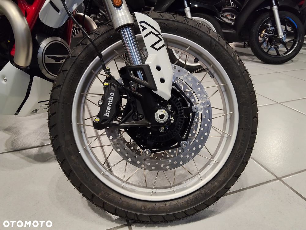 Moto Guzzi V85 - 11