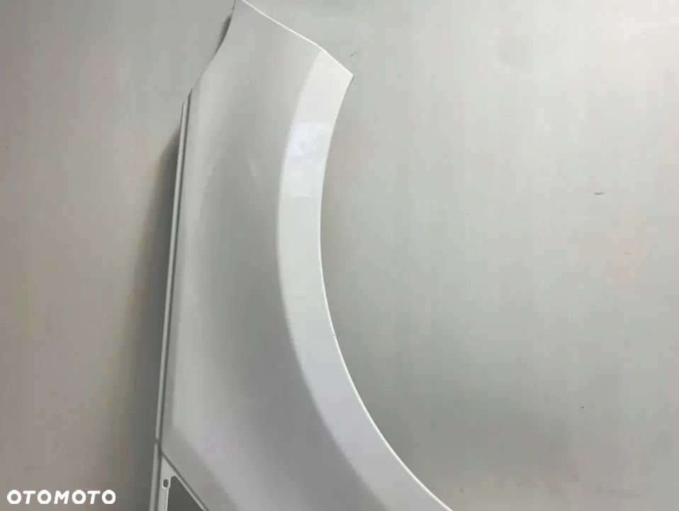 Błotnik Prawy przód Range Rover Sport II l494 Kolor Fuji white 867 - 2