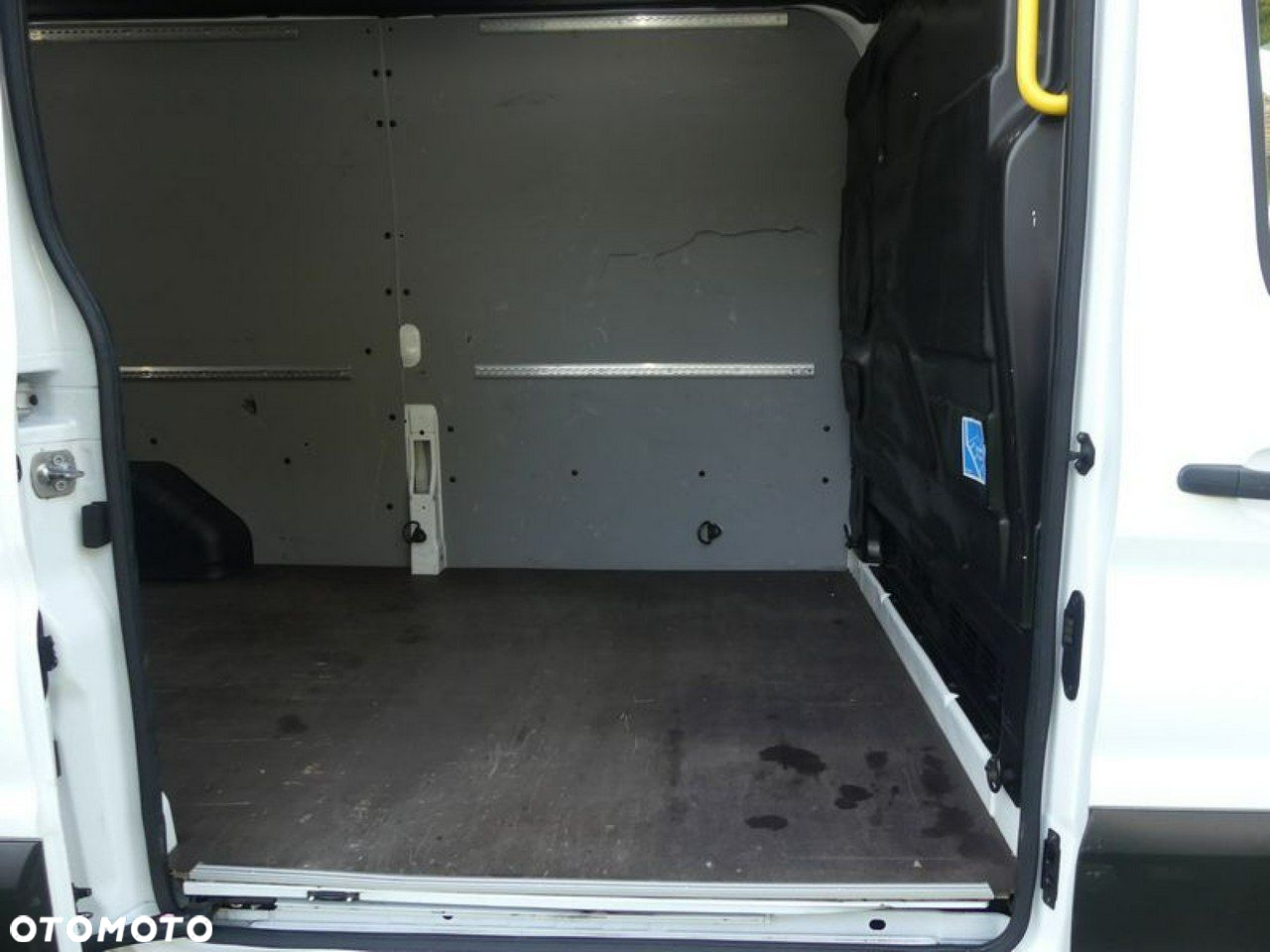 Ford Transit - 11