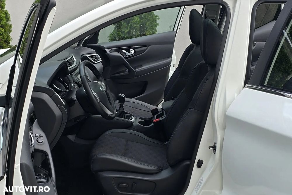 Nissan Qashqai 1.6 DCI TEKNA - 10