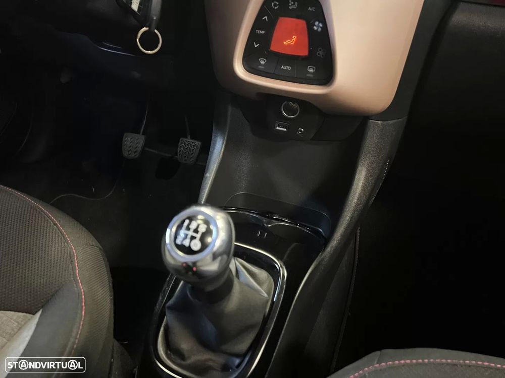 Citroën C1 1.0 VTi Elle — fotografia 18