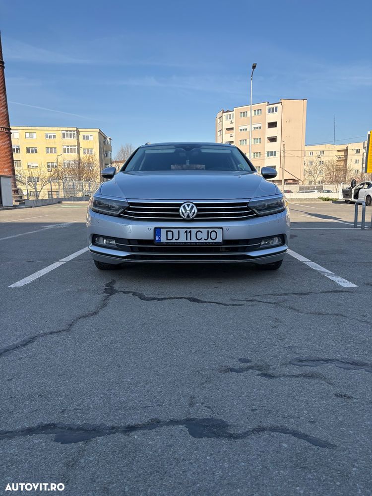 Volkswagen Passat 2.0 TDI DSG Highline - 1
