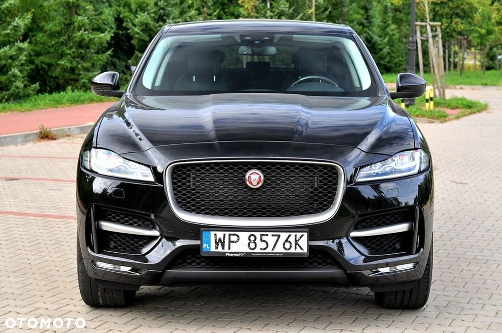 Jaguar F-Pace 2.0 i4D AWD R-Sport - 31