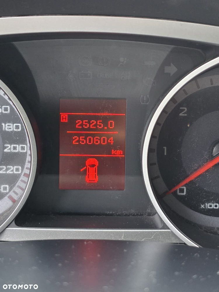 Mitsubishi Outlander 2.2 DID Intense + - 15